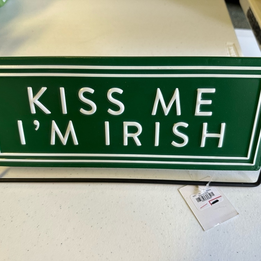 💙3/$20 St Patrick’s day home decor